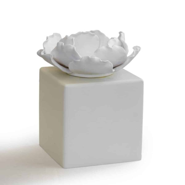 Tissue Box Open Peony Collection in Ceramic (White)